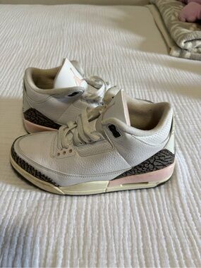 Barely Worn: Women’s Air Jordan 3’s Retro Neapolitan